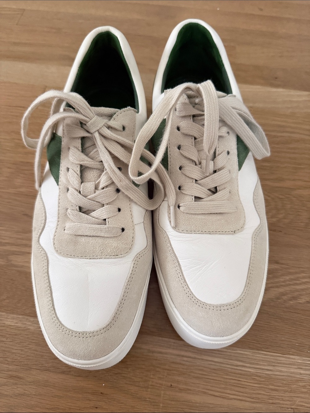 VINCE women’s sneakers 9.5 green, neutral platform